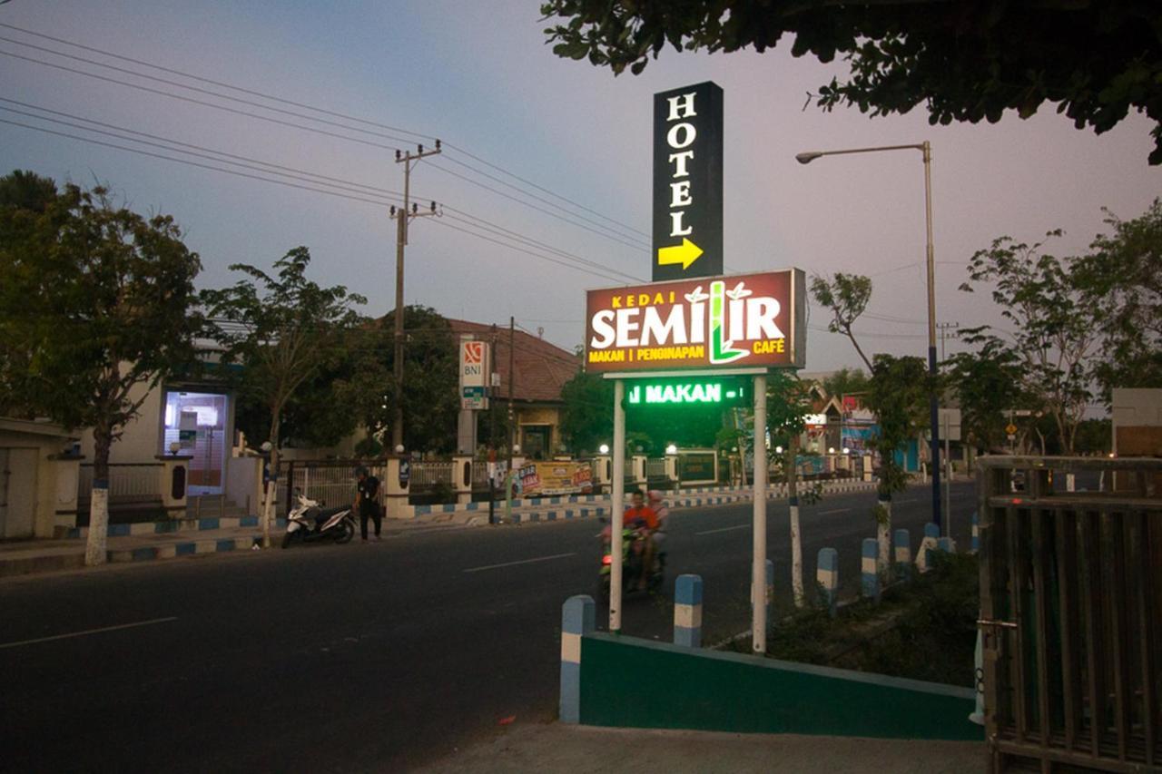Reddoorz Plus Syariah Near Alun Alun Sampang Sampang  Exteriör bild