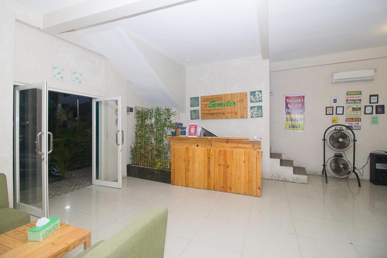 Reddoorz Plus Syariah Near Alun Alun Sampang Sampang  Exteriör bild
